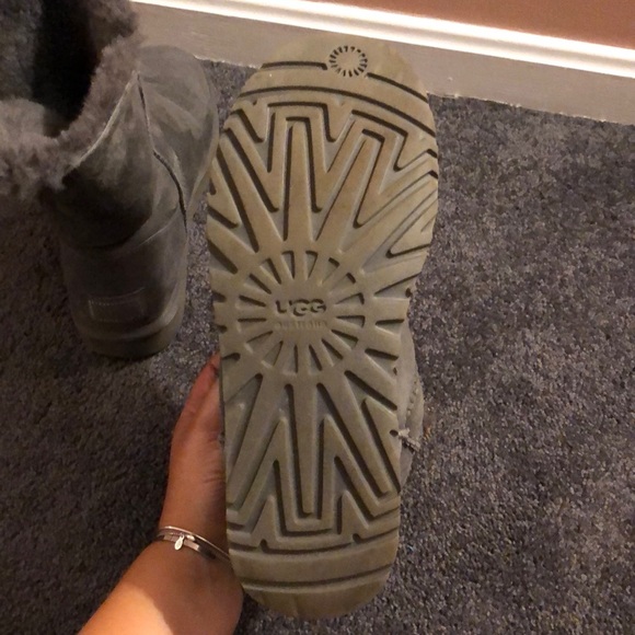 Uggs Women’s Bailey Button Bling Boots - Picture 6 of 7